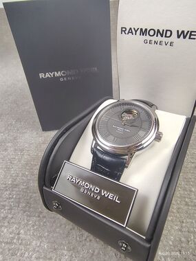 $1775 Men's Raymond Weil Maestro Open Heart 2827-STC-00608 Grey  Automatic Watch